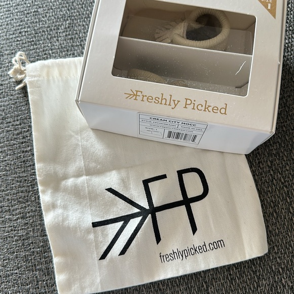 Cream City Mocc Freshly Picked Size 1 - Picture 8 of 8